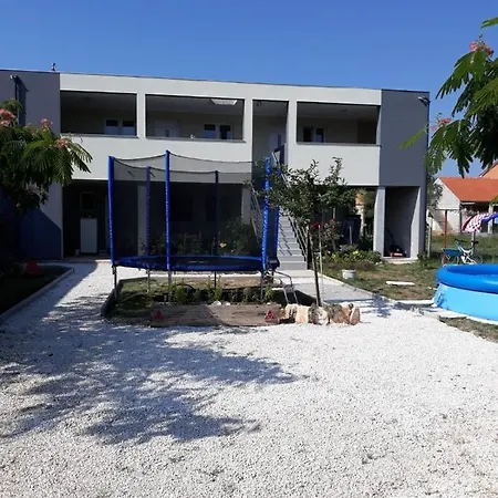 With A Parking Space Stinjan, - 14106 Appartamento Pola