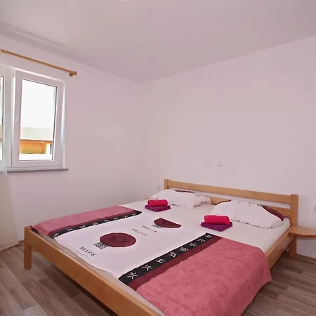 With A Parking Space Stinjan, - 14106 *