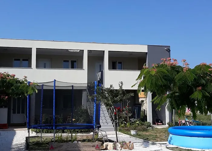 아파트 With A Parking Space Stinjan, - 14106