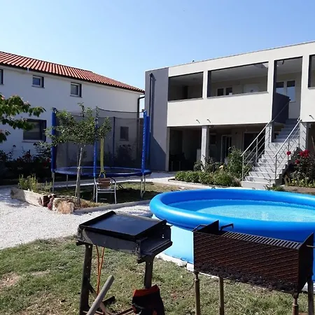 With A Parking Space Stinjan, - 14106 Apartamento *