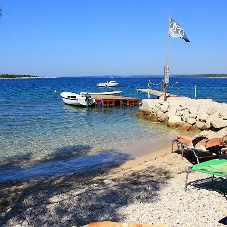 With A Parking Space Stinjan, - 14106 Apartamento Pula