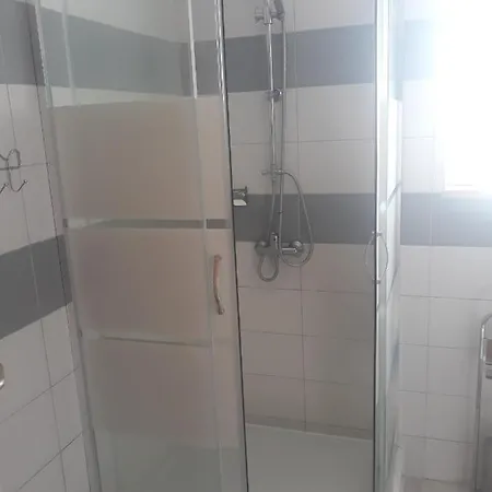 With A Parking Space Stinjan, - 14106 Apartamento Pula