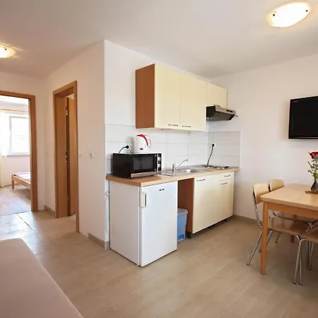 With A Parking Space Stinjan, - 14106 Апартаменти